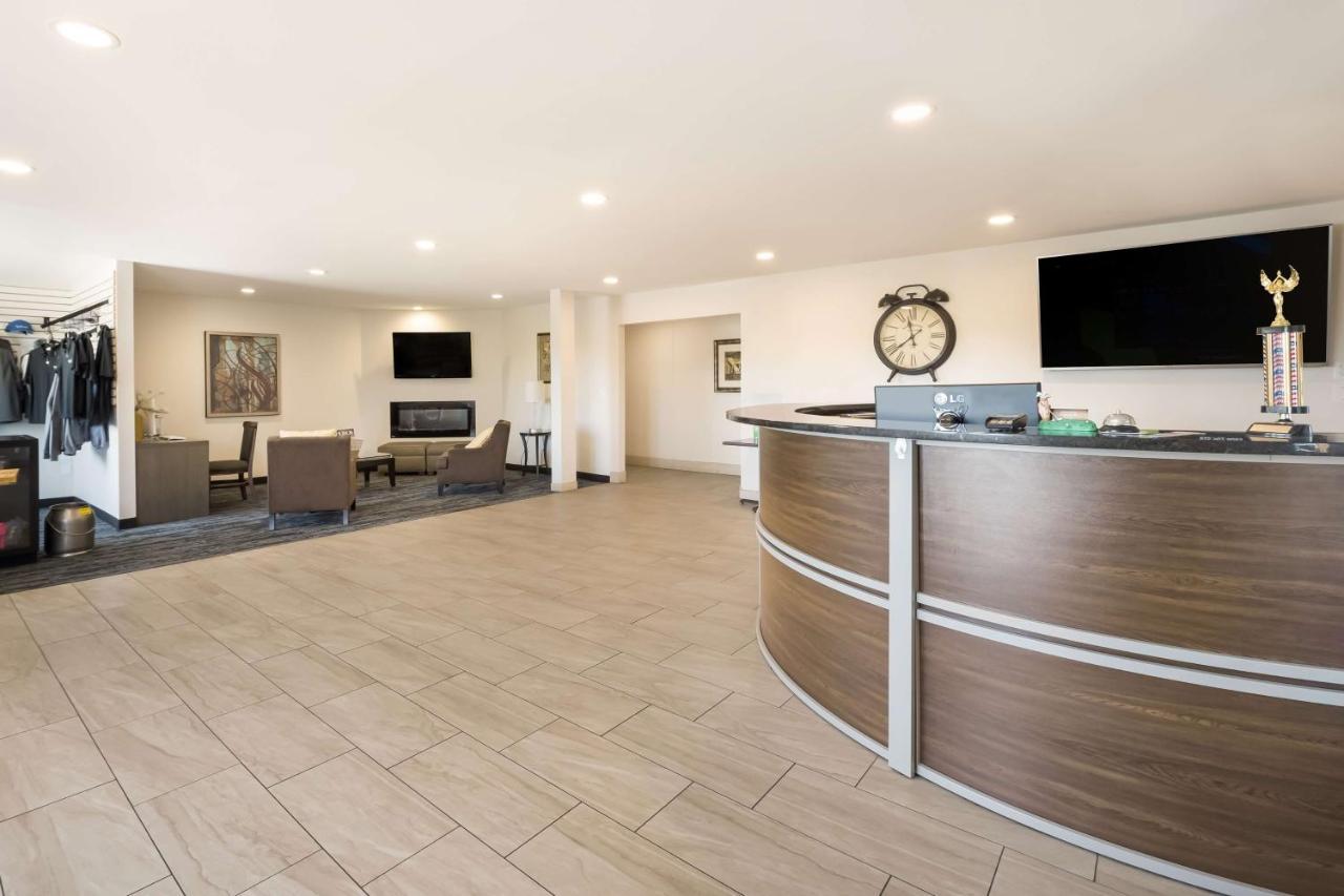 Surestay Hotel By Best Western Thomson מראה חיצוני תמונה