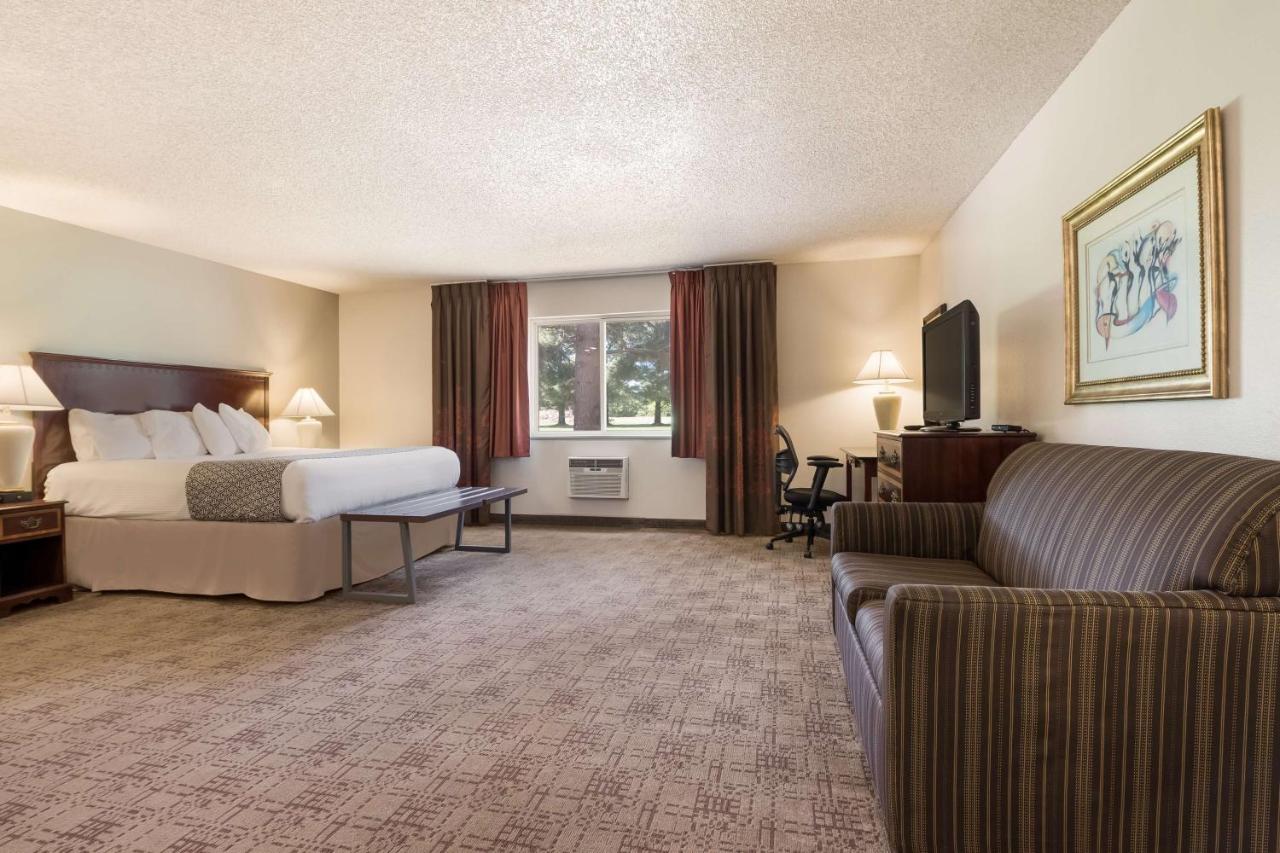 Surestay Hotel By Best Western Thomson מראה חיצוני תמונה