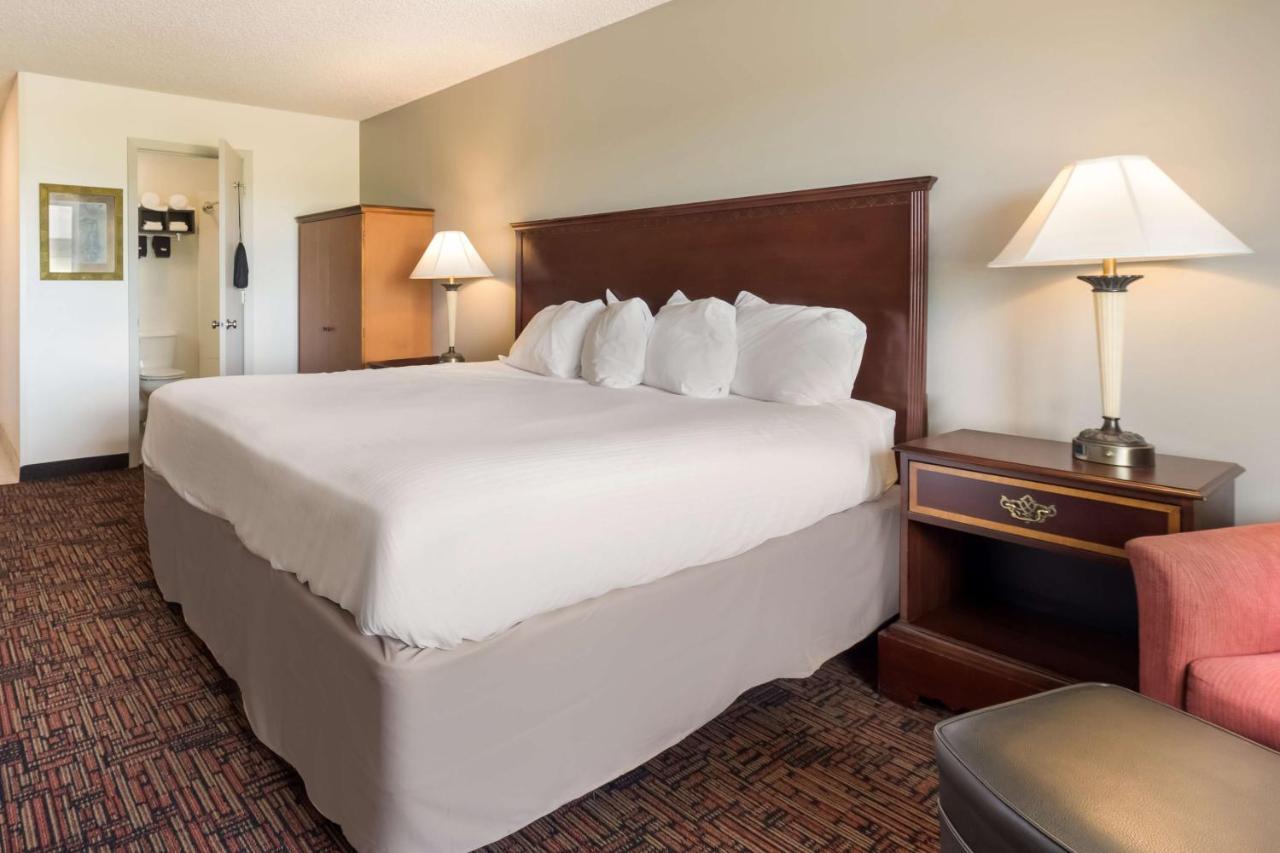 Surestay Hotel By Best Western Thomson מראה חיצוני תמונה