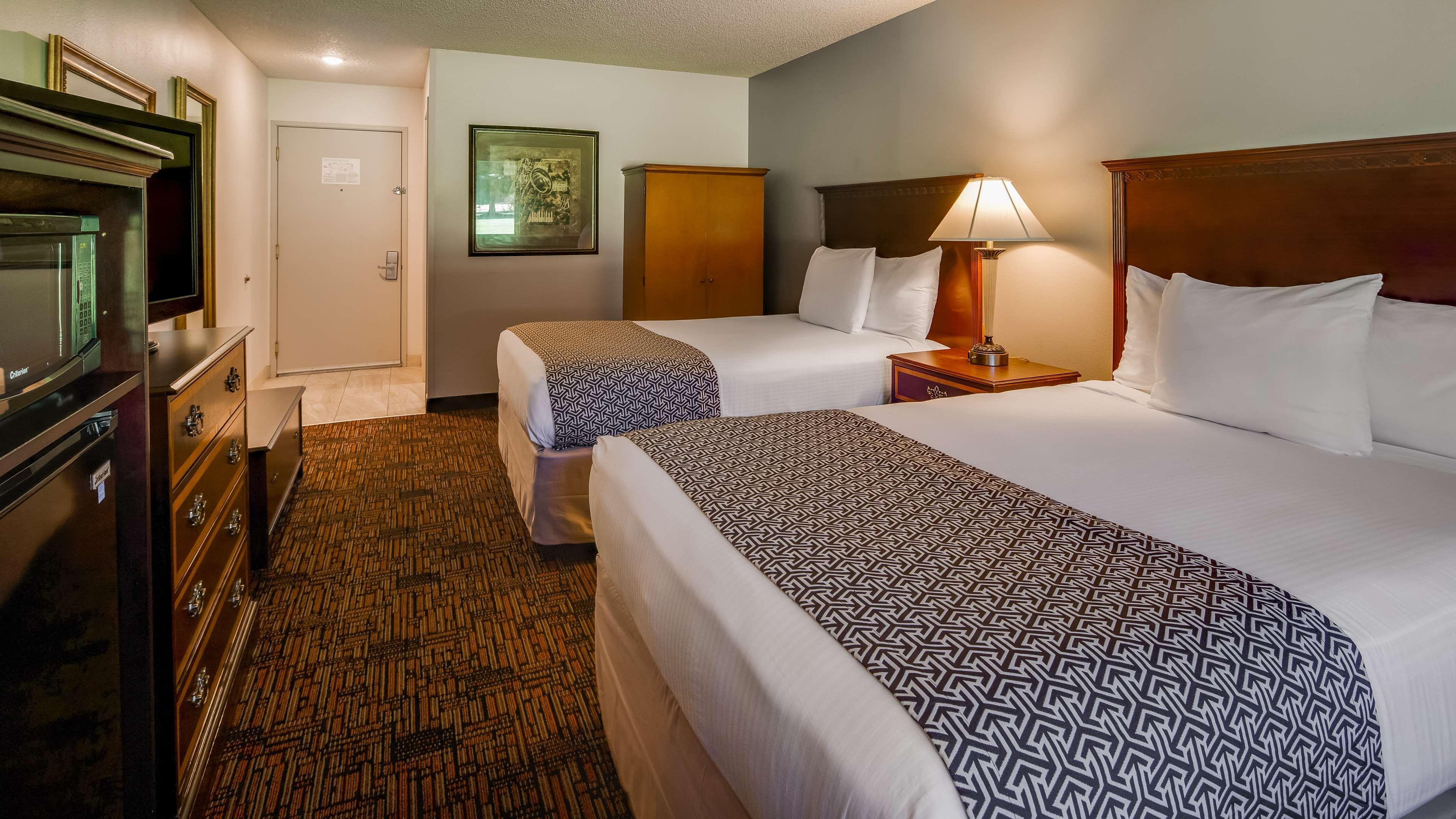 Surestay Hotel By Best Western Thomson מראה חיצוני תמונה