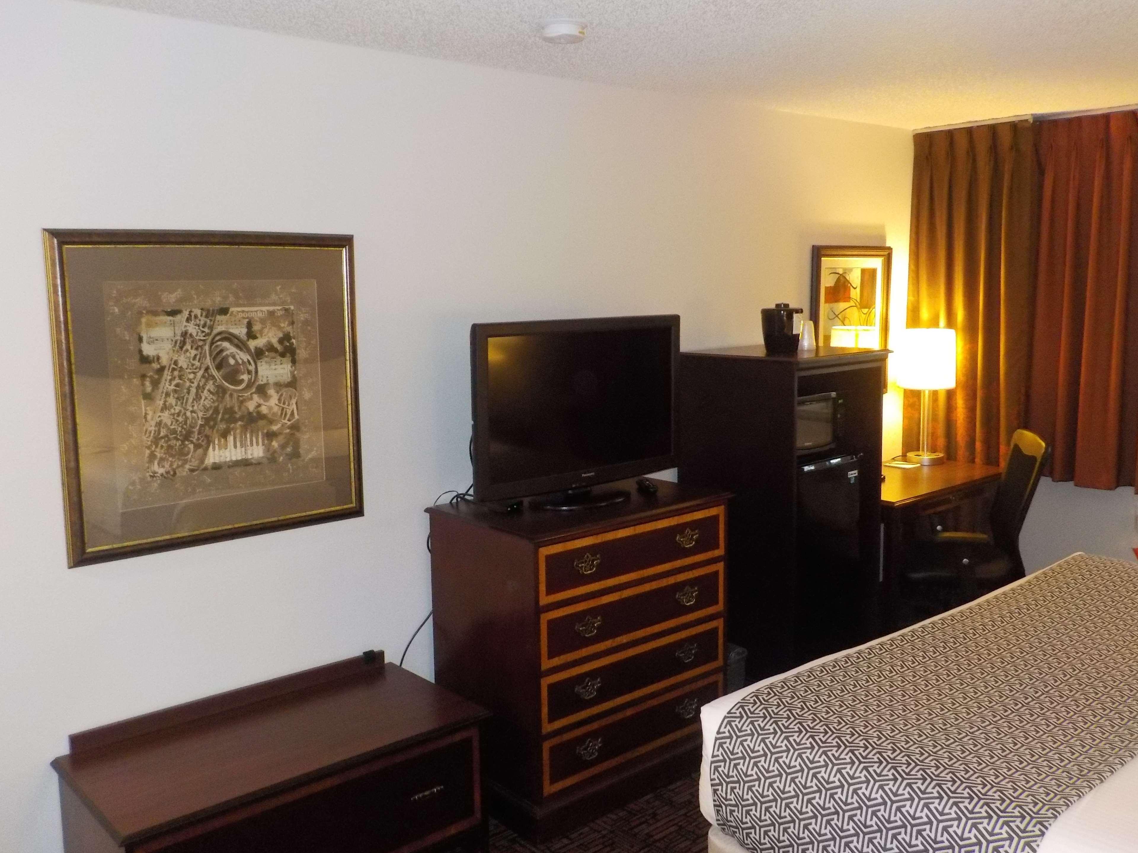 Surestay Hotel By Best Western Thomson מראה חיצוני תמונה