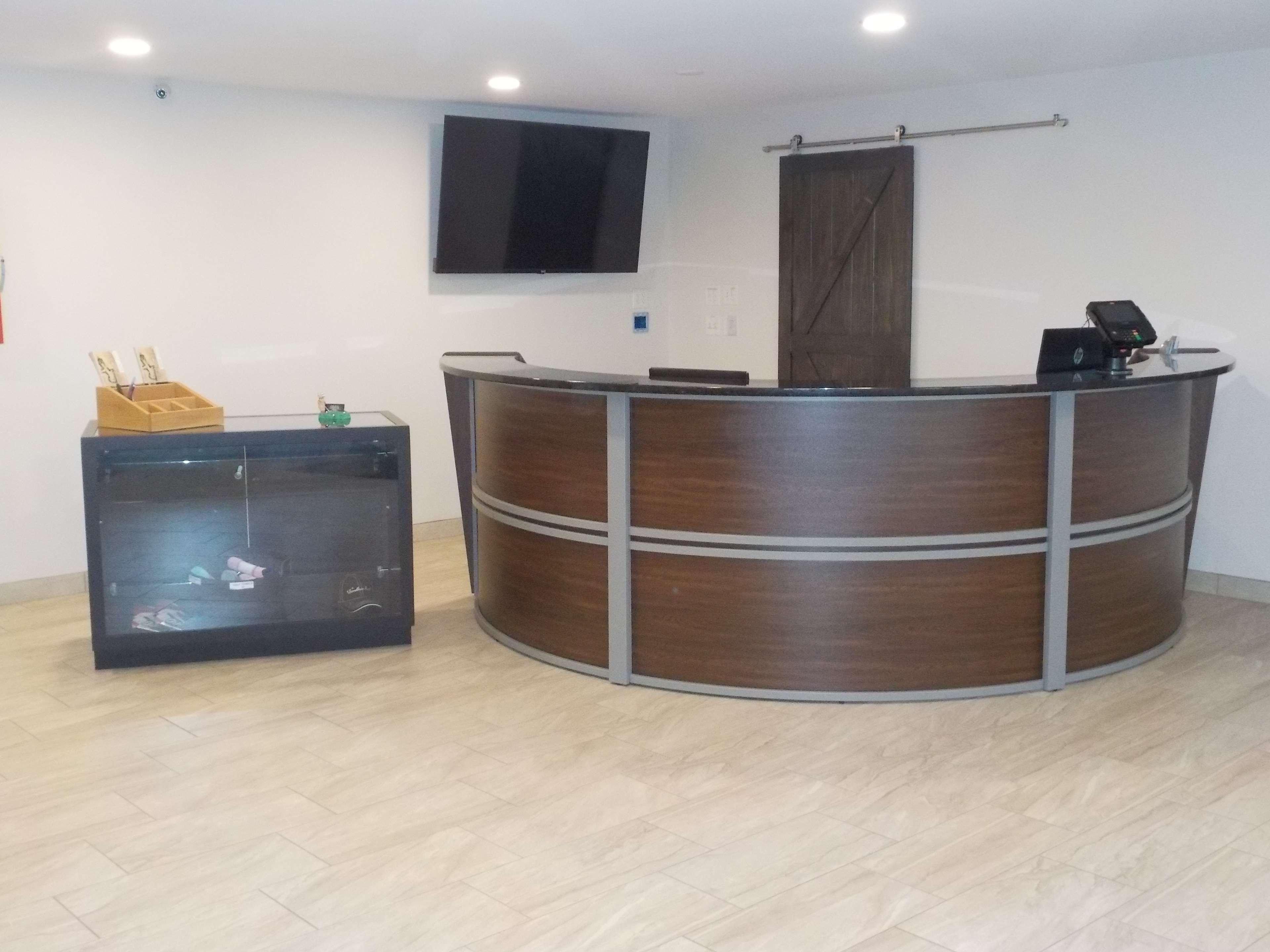 Surestay Hotel By Best Western Thomson מראה חיצוני תמונה